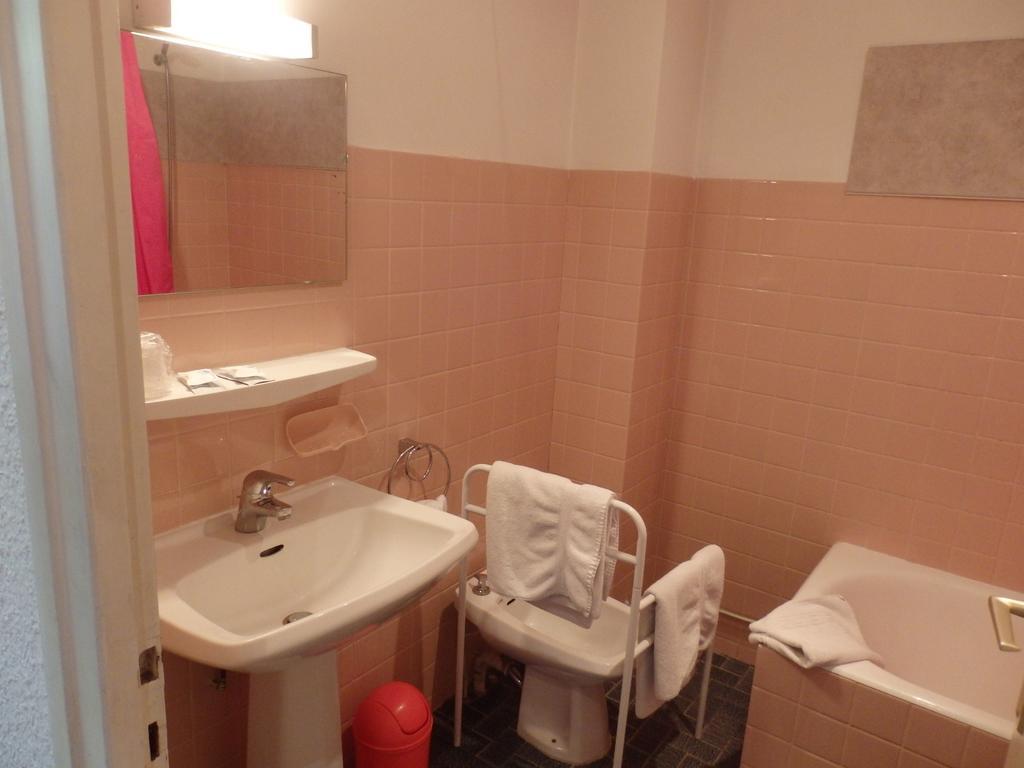 Servhotel Morestel Szoba fotó
