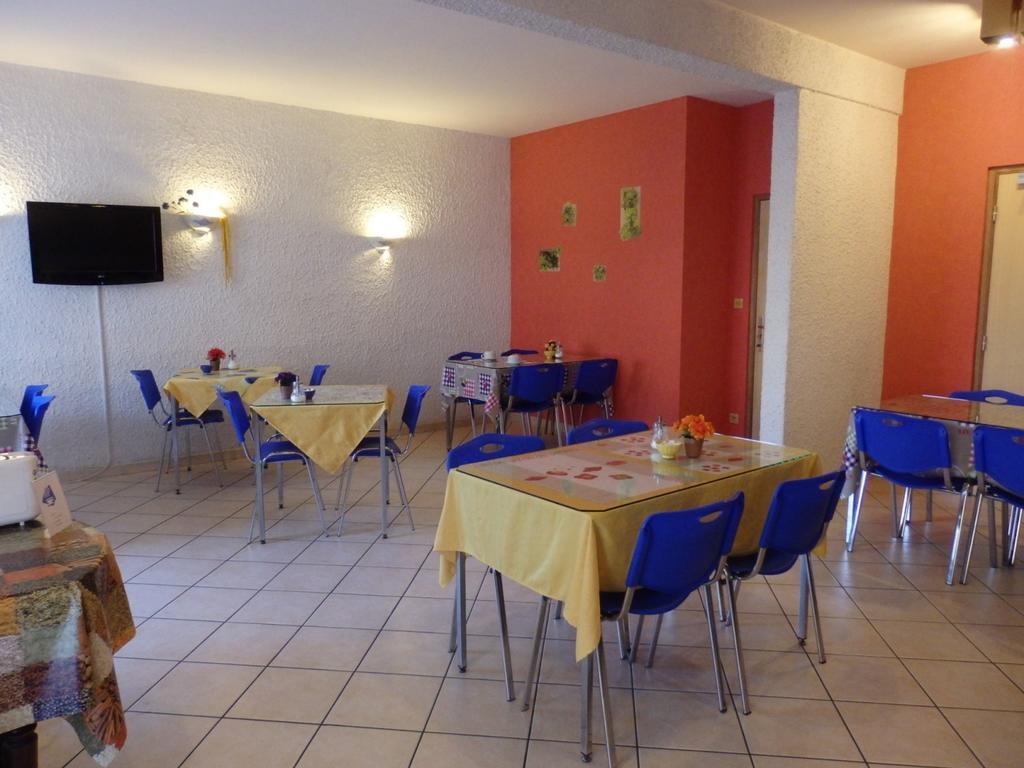 Servhotel Morestel Kültér fotó